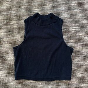 Everlane The Form Mock-Neck Sleeveless Cropped Tank Top in Black Size Small